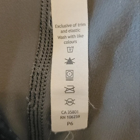 Lululemon True Self Crop II Samba Snake Battleship Black Leggings,  Yoga Pilates - Picture 16 of 16